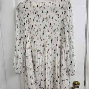 Aritzia Wilfred Floral Daydreamer in Birch Size Small
